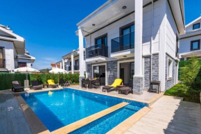 Violet - 4 Bedroom Holiday Villa in Ölüdeniz